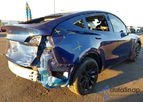 2023 Tesla Model Y Awd/Long Range Dual Motor All-Wheel Drive из США, поврежденный, VIN 7SAYGDEE0PF929050